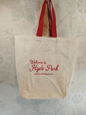 Welcome  To Hyde Park Tote Bag in Cream with Red Handles
